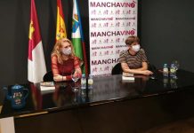 Lourdes Camacho presenta su primera novela titulada "El Desván"