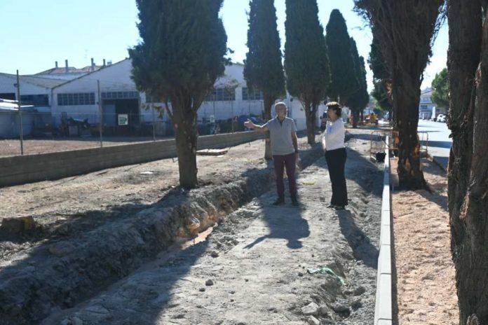 paseo cementerio obras