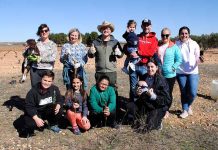 FOTOS DE LA PLANTACIÓN DE ÁRBOLES EN LA VEREDA DE TOMELLOSO