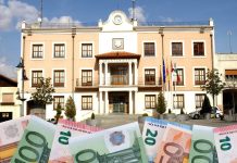 El Psoe presume de gestión económica y PP y Vox le rebaten