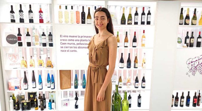 BEATRIZ CUEVAS port