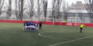 Momento en que se aplazó el partido por la granizada