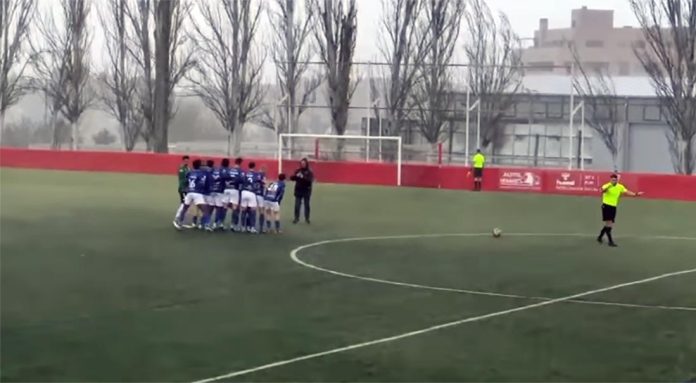Momento en que se aplazó el partido por la granizada