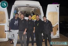 Una 'storie' de Instagram de tres jóvenes socuellaminos acaba en un viaje a Valencia con material