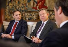 FENACORE y Mancha Occidental II presentan el Congreso de Regantes de Ciudad Real al presidente de Castilla-La Mancha