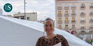 Salomé Carrión en el desfile de comparsas 2025