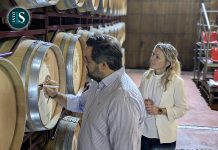 Paco Núñez visita Bodegas Crisve para reivindicar la importancia del sector de la vid en CLM