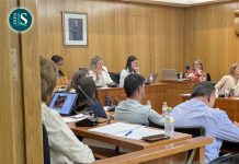 Alta tensión en el pleno con un concejal expulsado y el abandono del PSOE