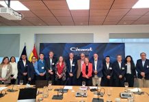 La delegación técnica taiwanesa de Solar Organic Centro España que fue recibida en Socuéllamos visitó también el CIEMAT en Madrid
