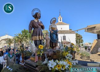 Salida de la procesión de San Isidro de la ermita de Ntra. Sra. de Loreto
