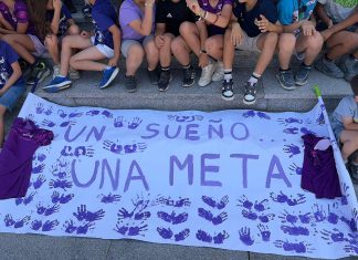Una «marea morada» recorre Socuéllamos en la jornada solidaria del C.E.I.P El Coso por el Síndrome de Dravet