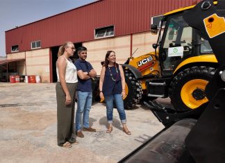 Comsermancha incorpora dos nuevas excavadoras para reforzar el servicio de maquinaria