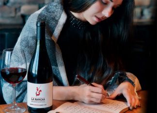 El jurado falla los ganadores de los certámenes Literario y de Fotografía ‘Vinos de La Mancha’.