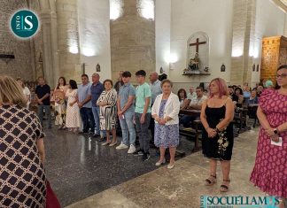 La novena dedicada al Día de la Hermandad acaba con la imposición de la medalla del Cristo a los nuevos hermanos.