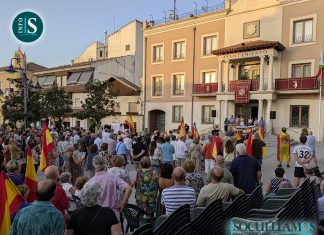 Socuéllamos muestra su solidaridad con Ceuta en la Plaza de la Constitución