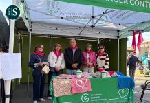 Socuéllamos visibiliza la lucha contra el cáncer con un espacio informativo en el Mercadillo Municipal